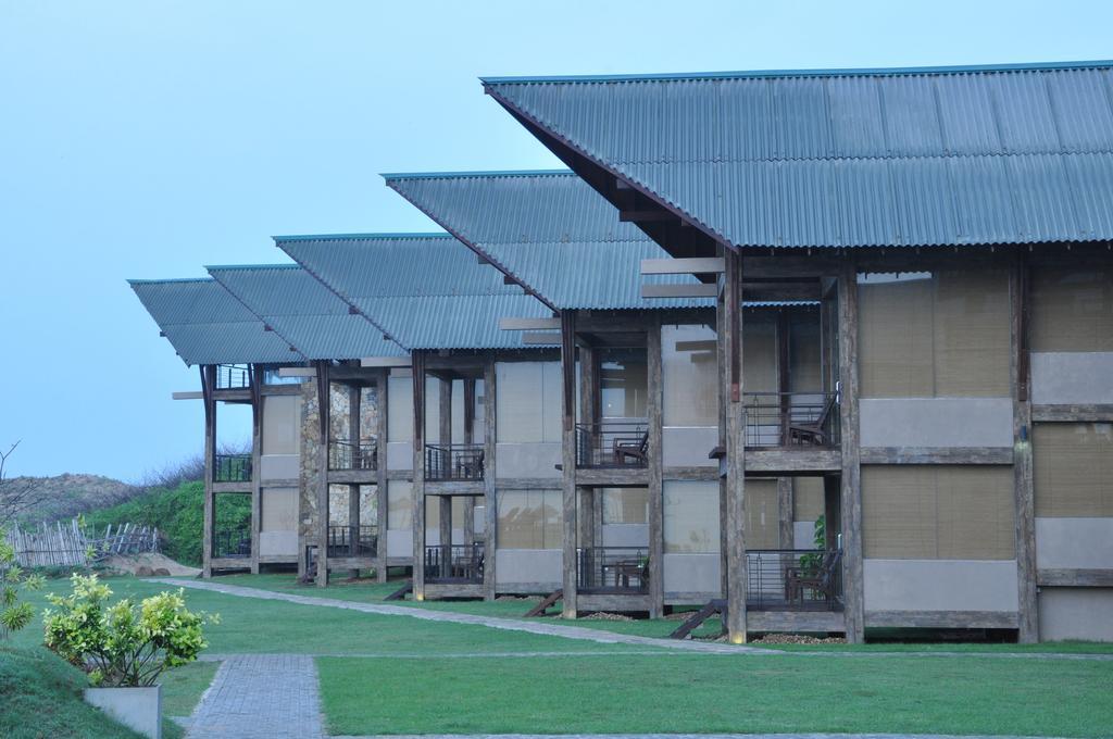Laya Safari Resorts & Spa Yala Exterior foto