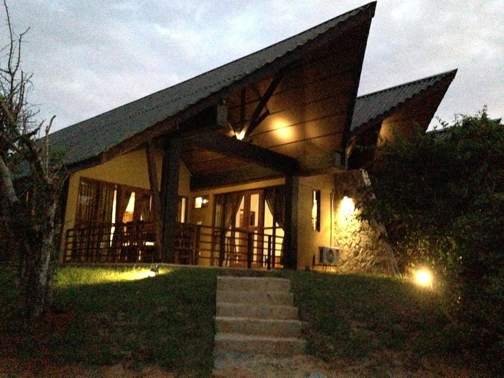 Laya Safari Resorts & Spa Yala Exterior foto